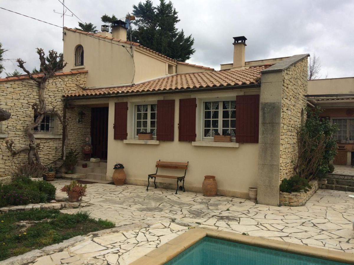 Chambre Dans Villa Charmante Vallabrègues Exterior foto
